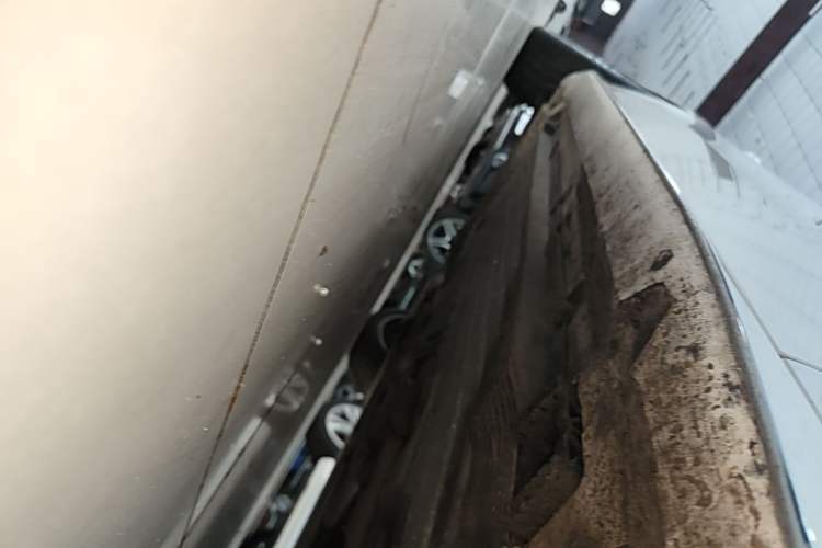 Used Mercedes-Benz C-Class 2023 C 200 L Sport Edition Right Side Sill