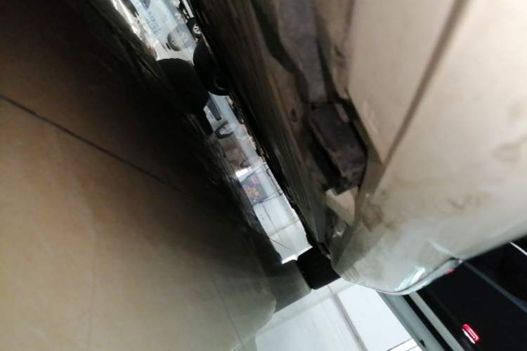 Used Mercedes-Benz C-Class 2023 C 200 L Sport Edition Right Side Sill