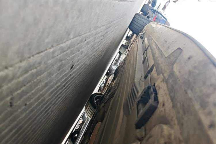 Used Mercedes-Benz C-Class 2023 C 200 L Sport Edition Right Side Sill