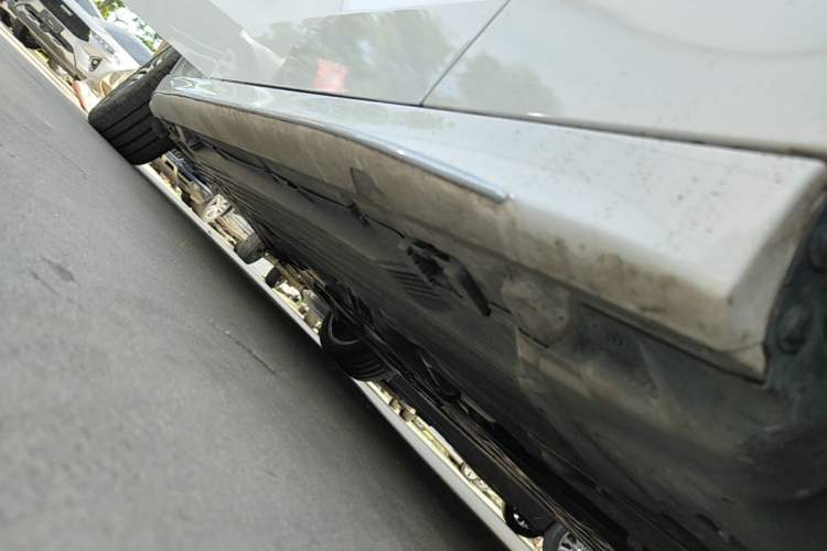 Used Mercedes-Benz C-Class 2023 Restyled C 260 L Sport Edition Right Side Sill