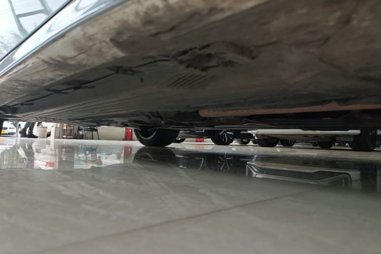 Used Mercedes-Benz C-Class 2023 Revised C 200 L Sport Edition Right Side Sill