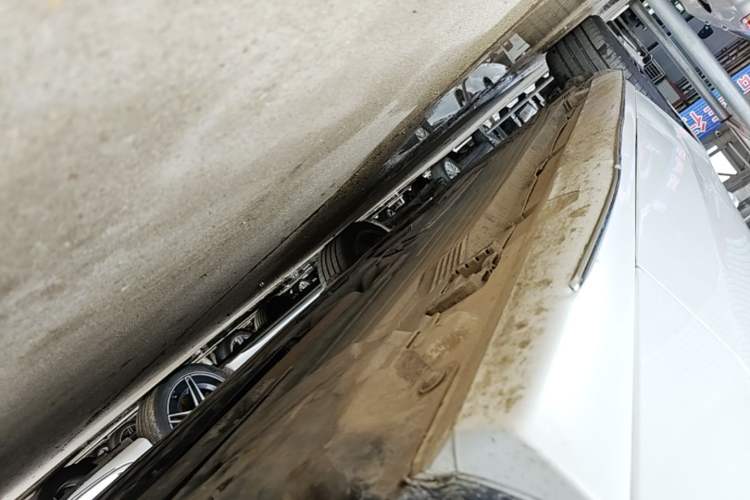 Used Mercedes-Benz C-Class 2023 C 260 L Sport Edition Right Side Sill