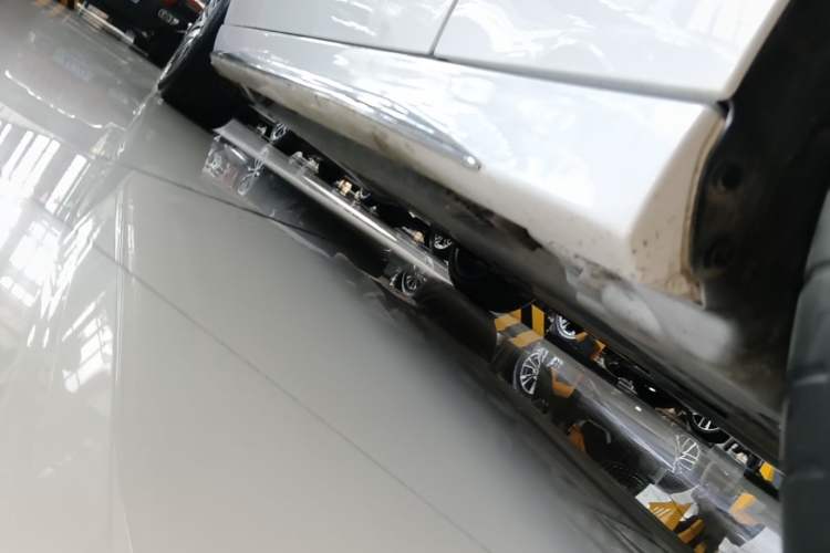 Used Mercedes-Benz C-Class 2023 Restyled C 260 L Sport Edition Right Side Sill