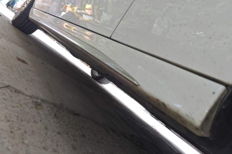 Used Mercedes-Benz C-Class 2023 Restyled C 260 L Sport Edition Right Side Sill
