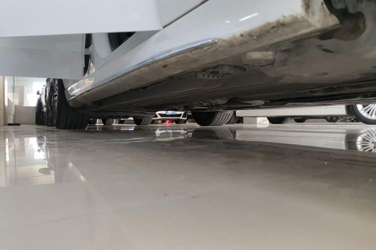 Used Mercedes-Benz C-Class 2023 C 260 L Sport Edition Right Side Sill