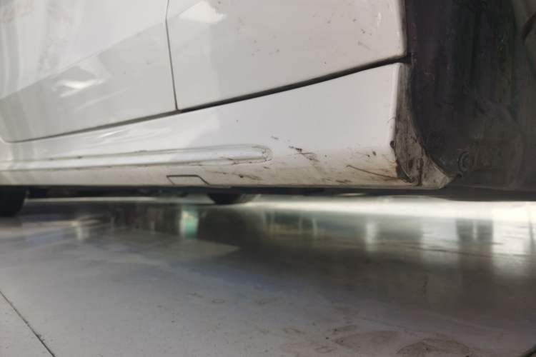 Used Mercedes-Benz C-Class 2023 C 260 Coupe Right Side Sill