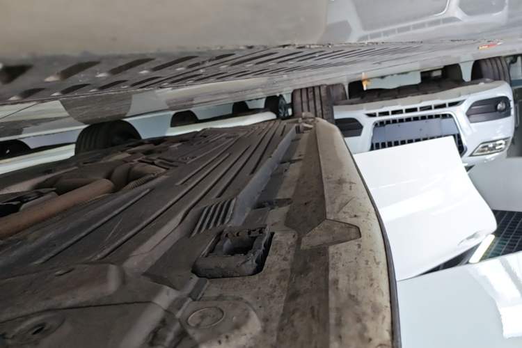 Used Mercedes-Benz C-Class 2023 Second Facelift C 260 L Sport Edition Right Side Sill