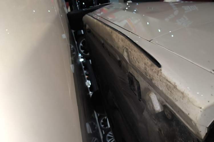 Used Mercedes-Benz C-Class 2023 C 260 L Bright Night Sports Edition Right Side Sill