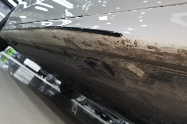 Used Mercedes-Benz C-Class 2023 Second Facelift C 260 L Starry Night Sports Edition Right Side Sill