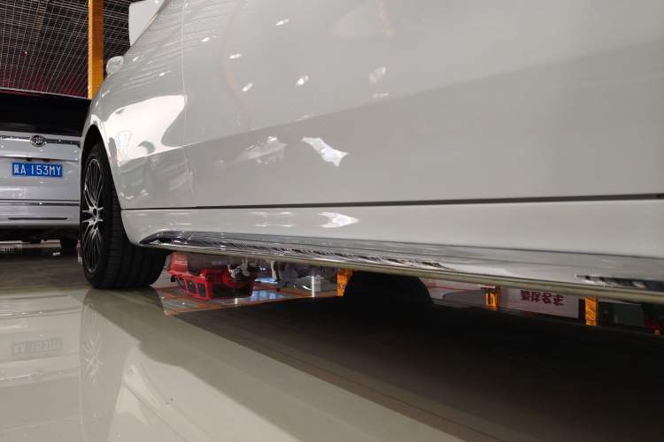 Used Mercedes-Benz C-Class 2023 Second Facelift C 260 L Sport Edition Right Side Sill