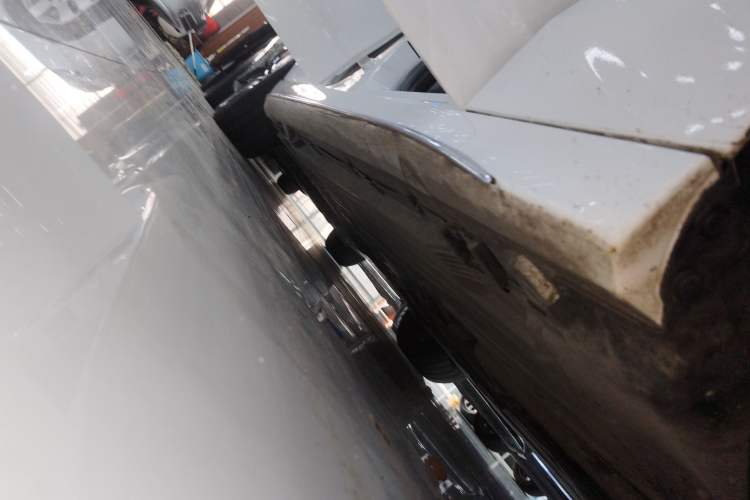 Used Mercedes-Benz C-Class 2023 C 260 L Sport Edition Right Side Sill