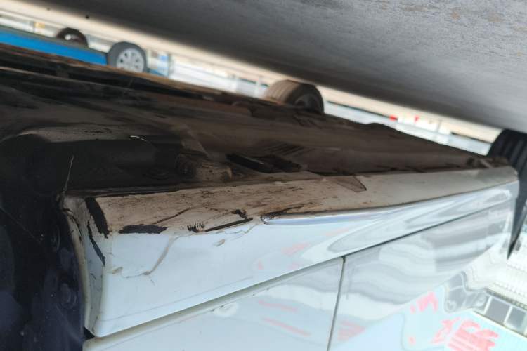Used Mercedes-Benz C-Class 2023 C 200 L Sport Edition Right Side Sill