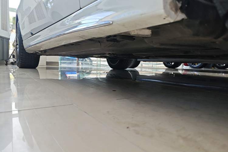 Used Mercedes-Benz C-Class 2023 Second Facelift C 260 L Sport Edition Right Side Sill