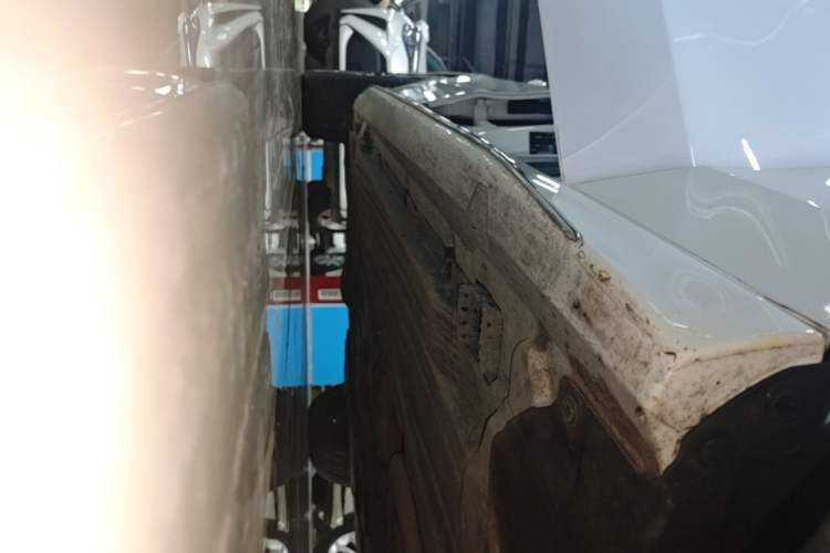 Used Mercedes-Benz C-Class 2023 C 200 L Sport Edition Right Side Sill