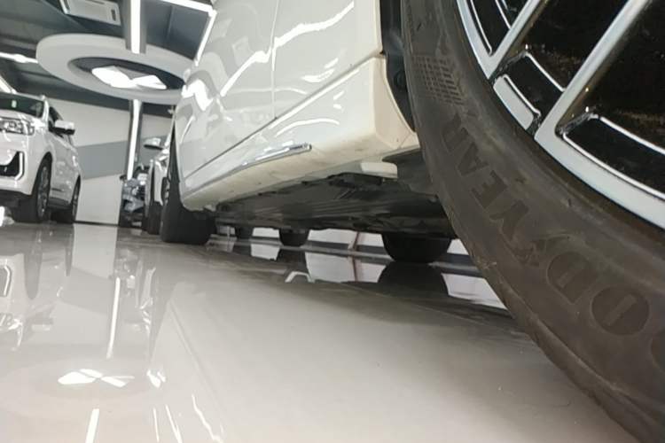 Used Mercedes-Benz C-Class 2023 C 260 L Sport Edition Right Side Sill