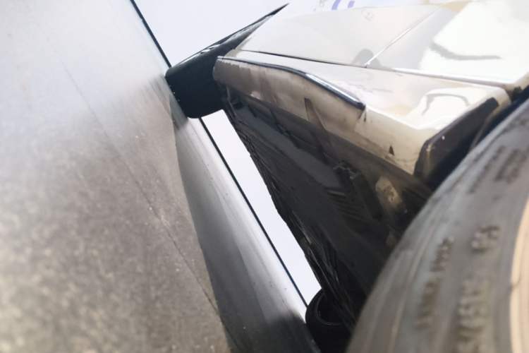 Used Mercedes-Benz C-Class 2023 Second Facelift C 260 L Starry Night Sports Edition Right Side Sill