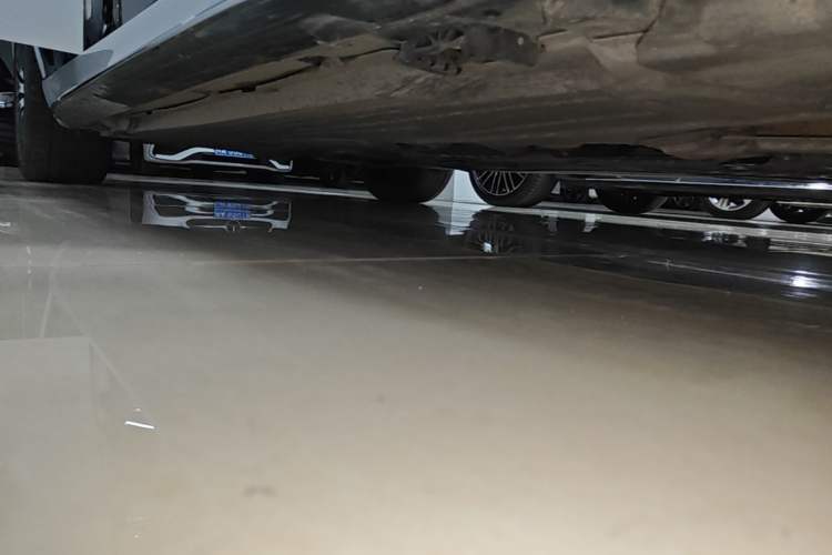 Used Mercedes-Benz C-Class 2023 C 260 L Sport Edition Right Side Sill