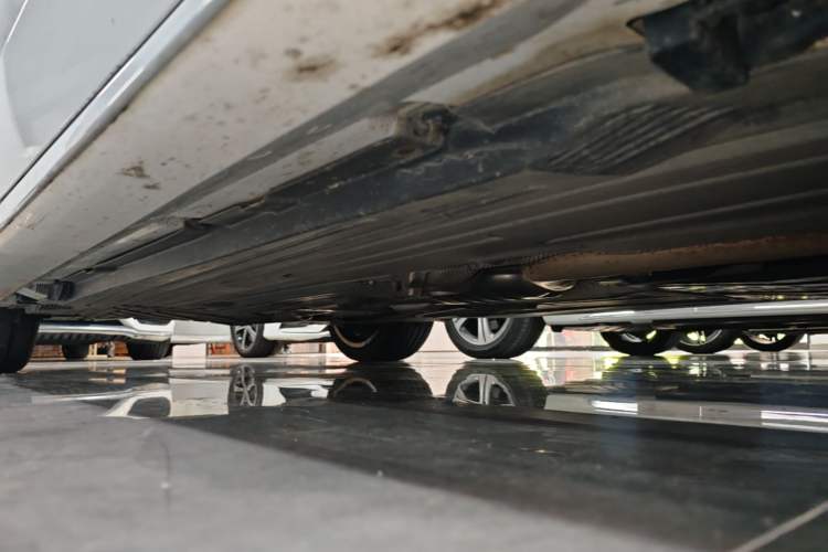 Used Mercedes-Benz C-Class 2023 Restyled C 260 L Sport Edition Right Side Sill
