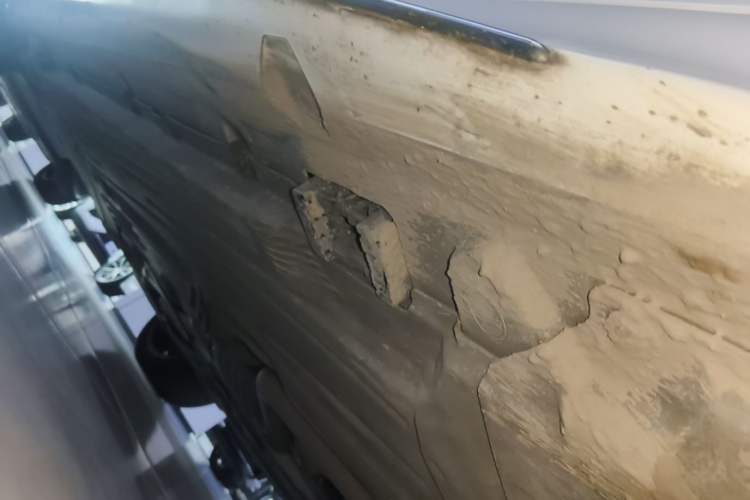 Used Mercedes-Benz C-Class 2023 Restyled C 260 L Sport Edition Right Side Sill