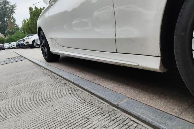 Used Mercedes-Benz C-Class 2023 C 260 Coupe Right Side Sill