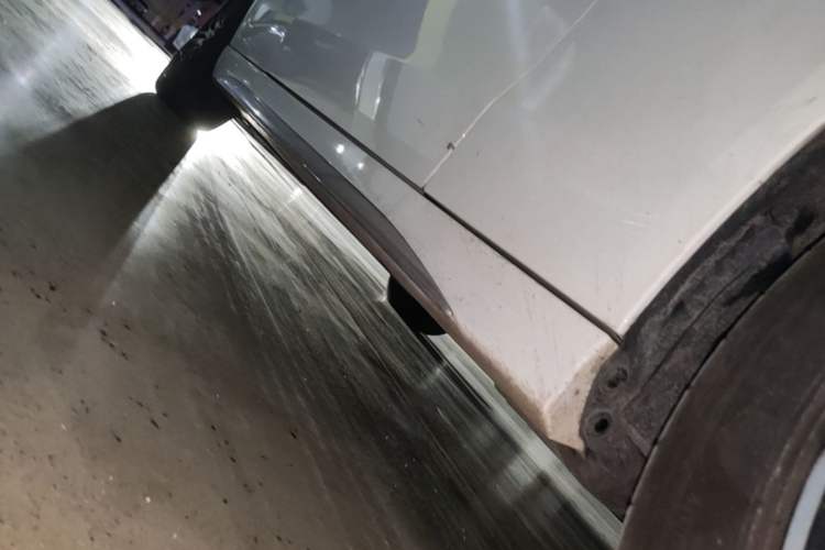 Used Mercedes-Benz C-Class 2023 C 260 L Sport Edition Right Side Sill