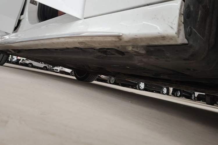 Used Mercedes-Benz C-Class 2023 C 260 L Sport Edition Right Side Sill
