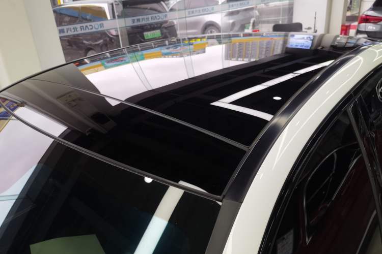 Used Mercedes-Benz C-Class 2023 Restyled C 260 L Night Edition Sports Version Roof
