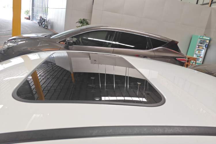 Used Mercedes-Benz C-Class 2023 C 200 L Sport Edition Roof