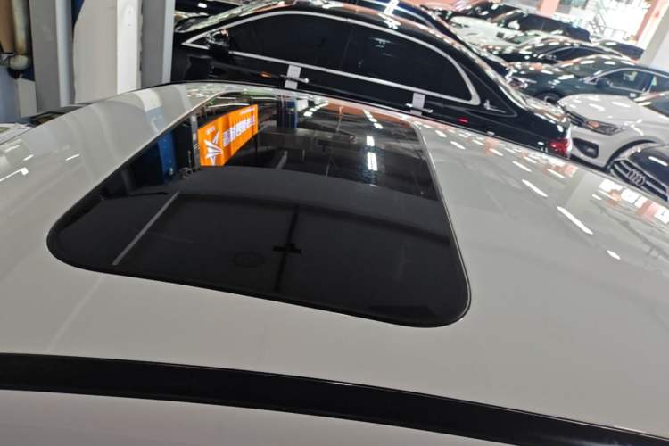 Used Mercedes-Benz C-Class 2023 Revised C 200 L Sport Edition Roof
