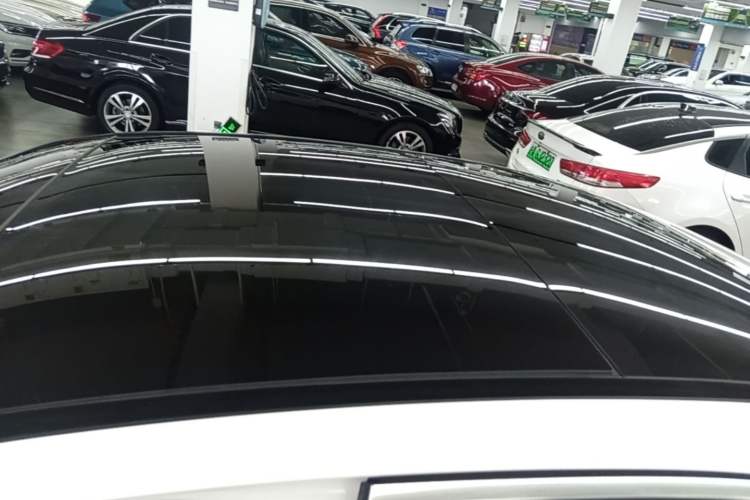 Used Mercedes-Benz C-Class 2023 Second Facelift C 260 L Sport Edition Roof