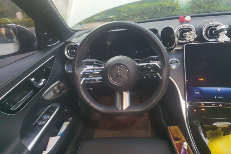 Used Mercedes-Benz C-Class 2023 C 260 L Bright Night Sports Edition Steering Wheel
