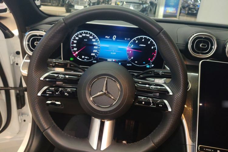Used Mercedes-Benz C-Class 2023 C 260 L Bright Night Sports Edition Steering Wheel