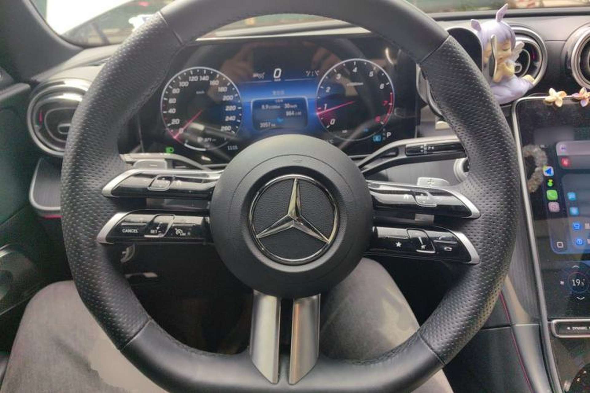 Used Mercedes-Benz C-Class 2023 C 260 L Bright Night Sports Edition Steering Wheel