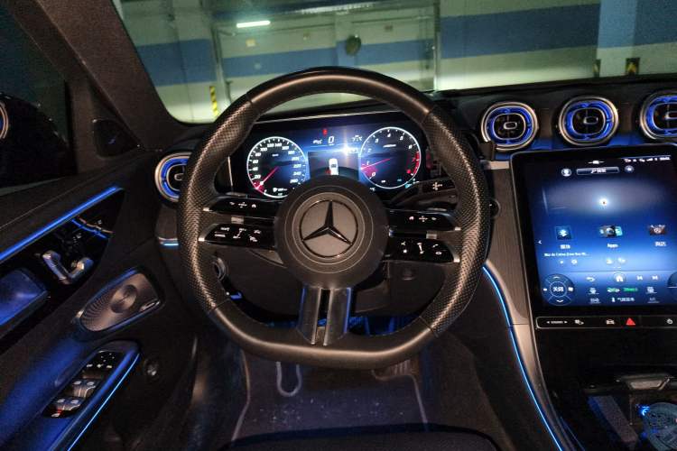 Used Mercedes-Benz C-Class 2023 C 260 L Bright Night Sports Edition Steering Wheel
