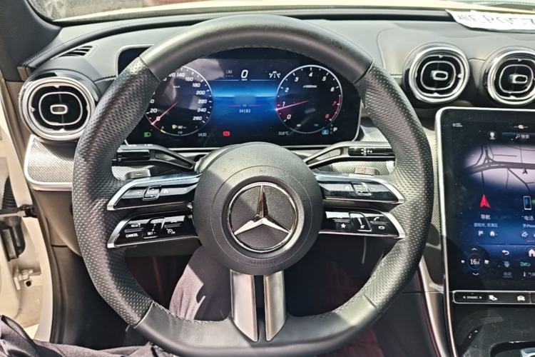 Used Mercedes-Benz C-Class 2023 C 260 L Bright Night Sports Edition Steering Wheel