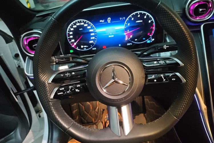 Used Mercedes-Benz C-Class 2023 Restyled C 260 L Night Edition Sports Version Steering Wheel