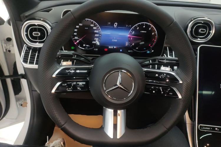 Used Mercedes-Benz C-Class 2023 C 260 L Bright Night Sports Edition Steering Wheel