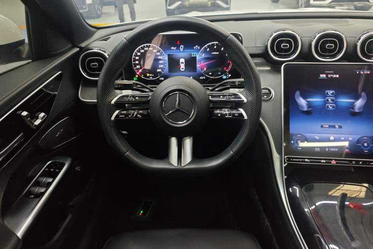 Used Mercedes-Benz C-Class 2023 Revised C 200 L Sport Edition Steering Wheel