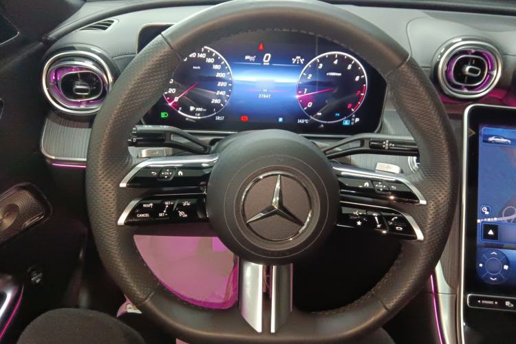 Used Mercedes-Benz C-Class 2023 Restyled C 260 L Night Edition Sports Version Steering Wheel