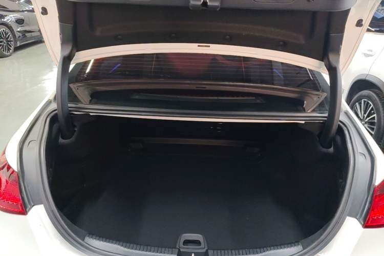 Used Mercedes-Benz C-Class 2023 Restyled C 260 L Night Edition Sports Version Trunk