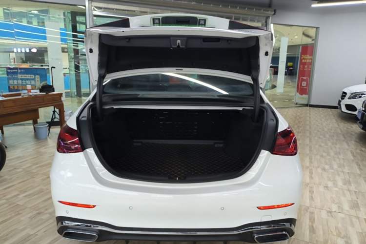 Used Mercedes-Benz C-Class 2023 Second Facelift C 260 L Sport Edition Trunk