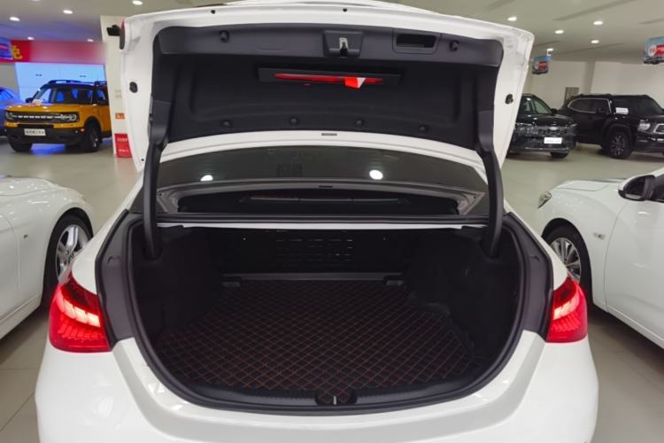 Used Mercedes-Benz C-Class 2023 Revised C 200 L Sport Edition Trunk