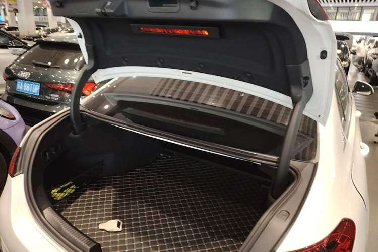 Used Mercedes-Benz C-Class 2023 Restyled C 260 L Sport Edition Trunk