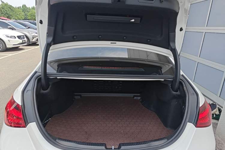 Used Mercedes-Benz C-Class 2023 Second Facelift C 260 L Sport Edition Trunk