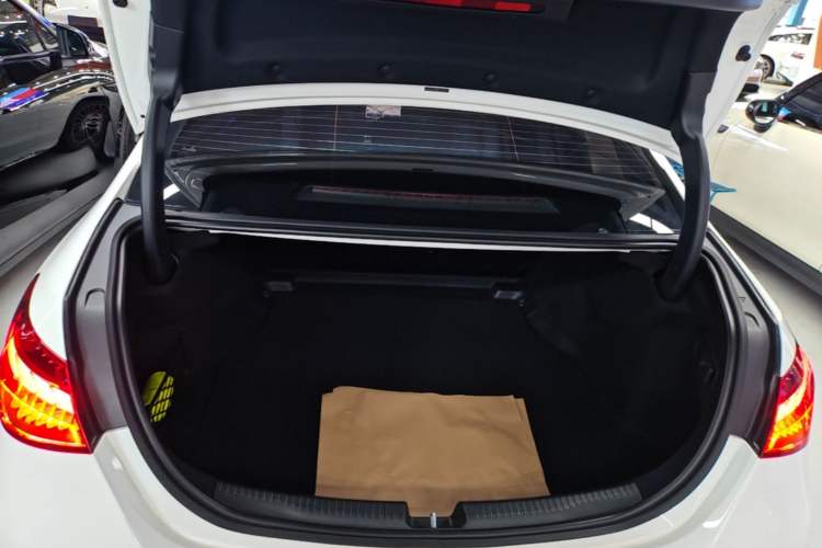 Used Mercedes-Benz C-Class 2023 Second Facelift C 260 L Sport Edition Trunk