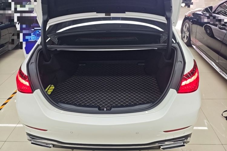 Used Mercedes-Benz C-Class 2023 Revised C 200 L Sport Edition Trunk