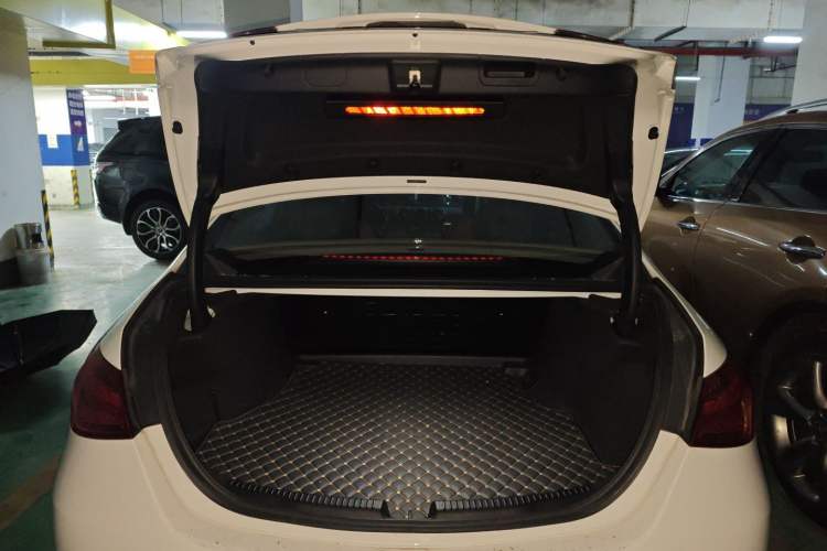Used Mercedes-Benz C-Class 2023 C 200 L Sport Edition Trunk
