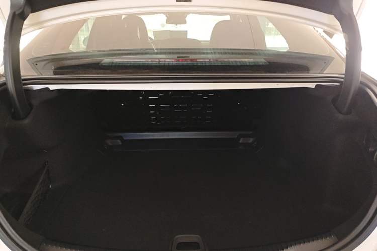 Used Mercedes-Benz C-Class 2023 Revised C 200 L Sport Edition Trunk