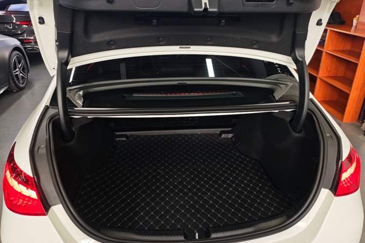 Used Mercedes-Benz C-Class 2023 Restyled C 260 L Night Edition Sports Version Trunk