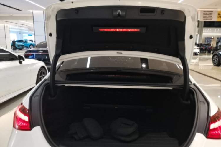 Used Mercedes-Benz C-Class 2023 Second Facelift C 260 L Sport Edition Trunk